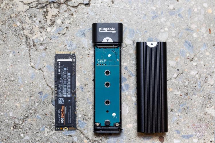 使用这款打折的 M.2 SSD 机箱构建高速 USB-C 驱动器