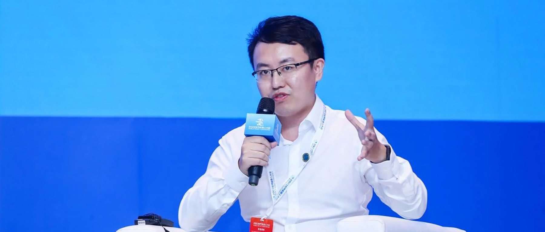 清华90后博导创业,人形机器人用上大模型,成立5个月融资超亿元